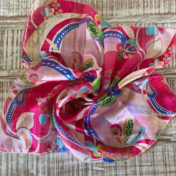 70s style Floral and butterfly pattern Scarf - Picture 1 of 5